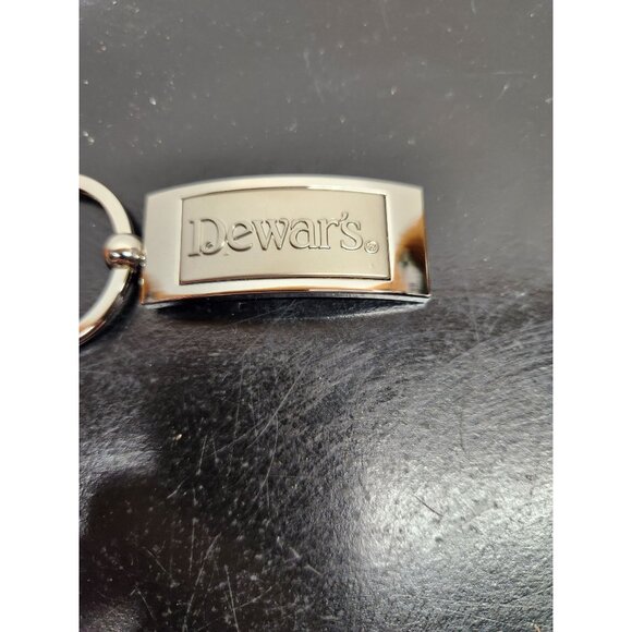 Dewar's Keychain In Box -Sleek Metal Design For Whiskey Lovers & Key Enthusiasts - Picture 4 of 6